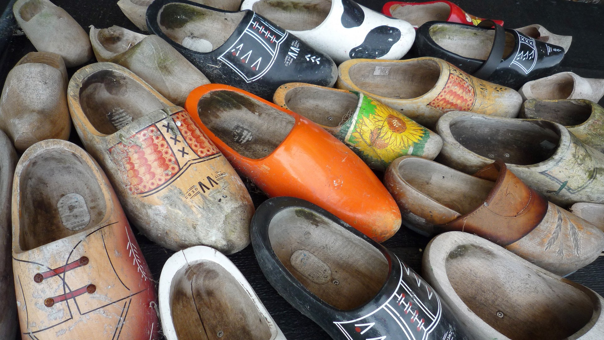 clogs wooden shoes klompen free photo