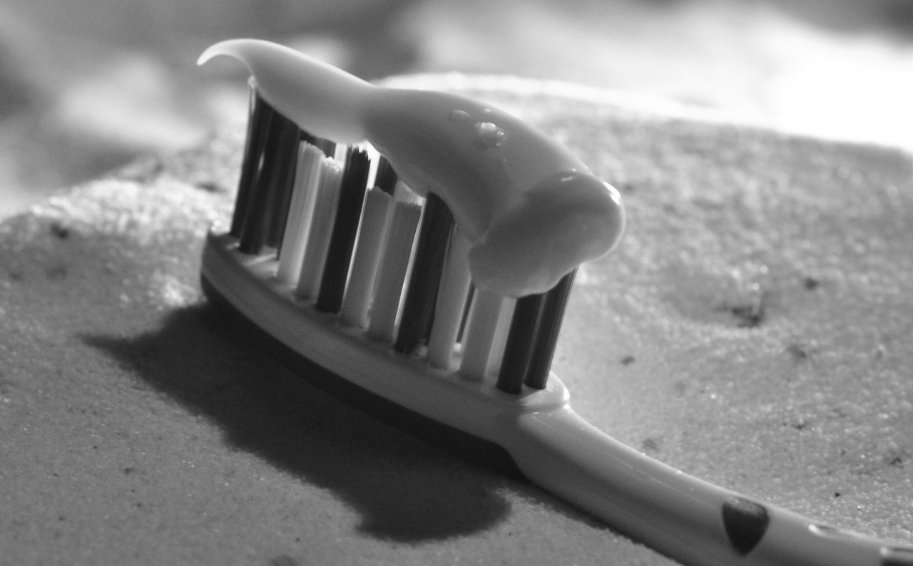 close up toothpaste free photo
