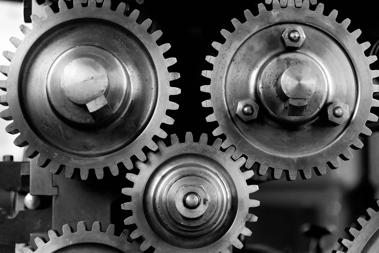 close-up cogs gears free photo
