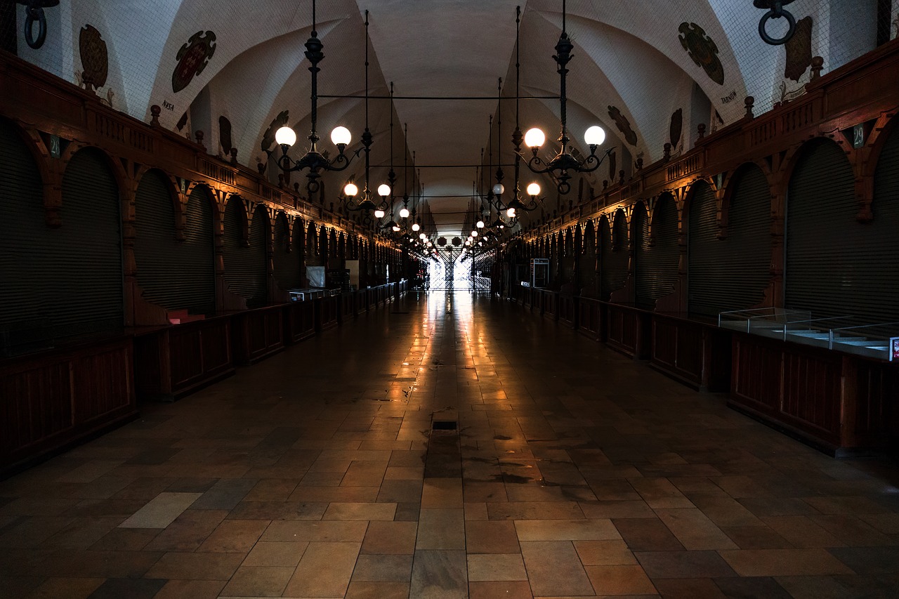 cloth hall sukiennice kraków the market free photo