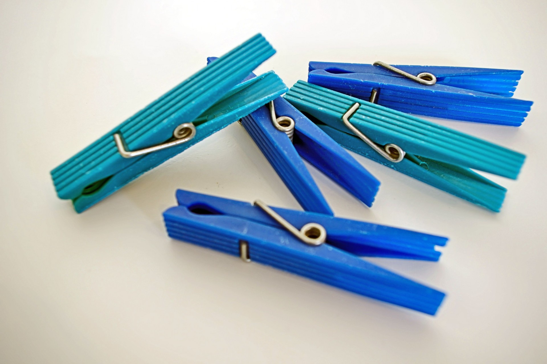 clothes pegs clips free photo