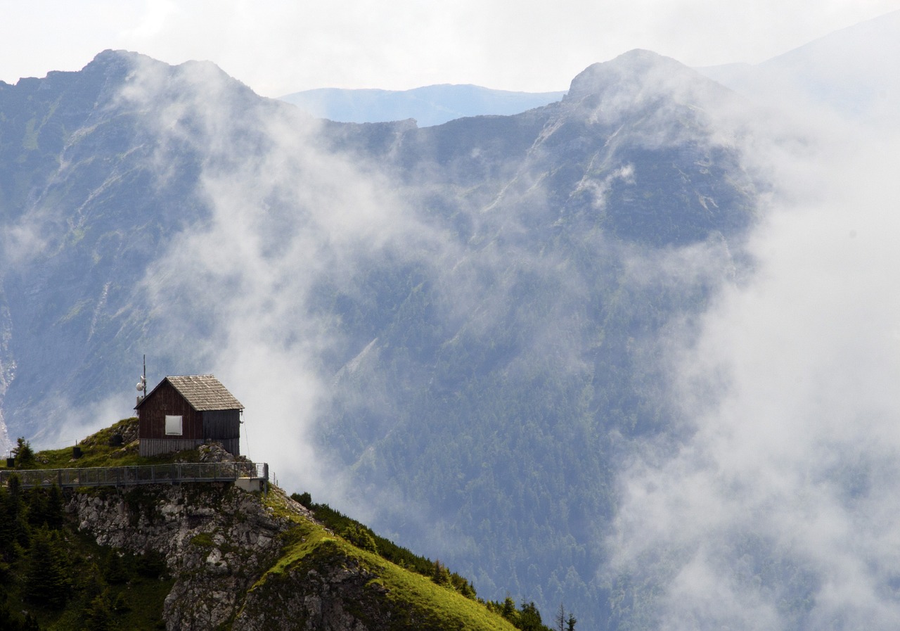 cloud mountains house free photo