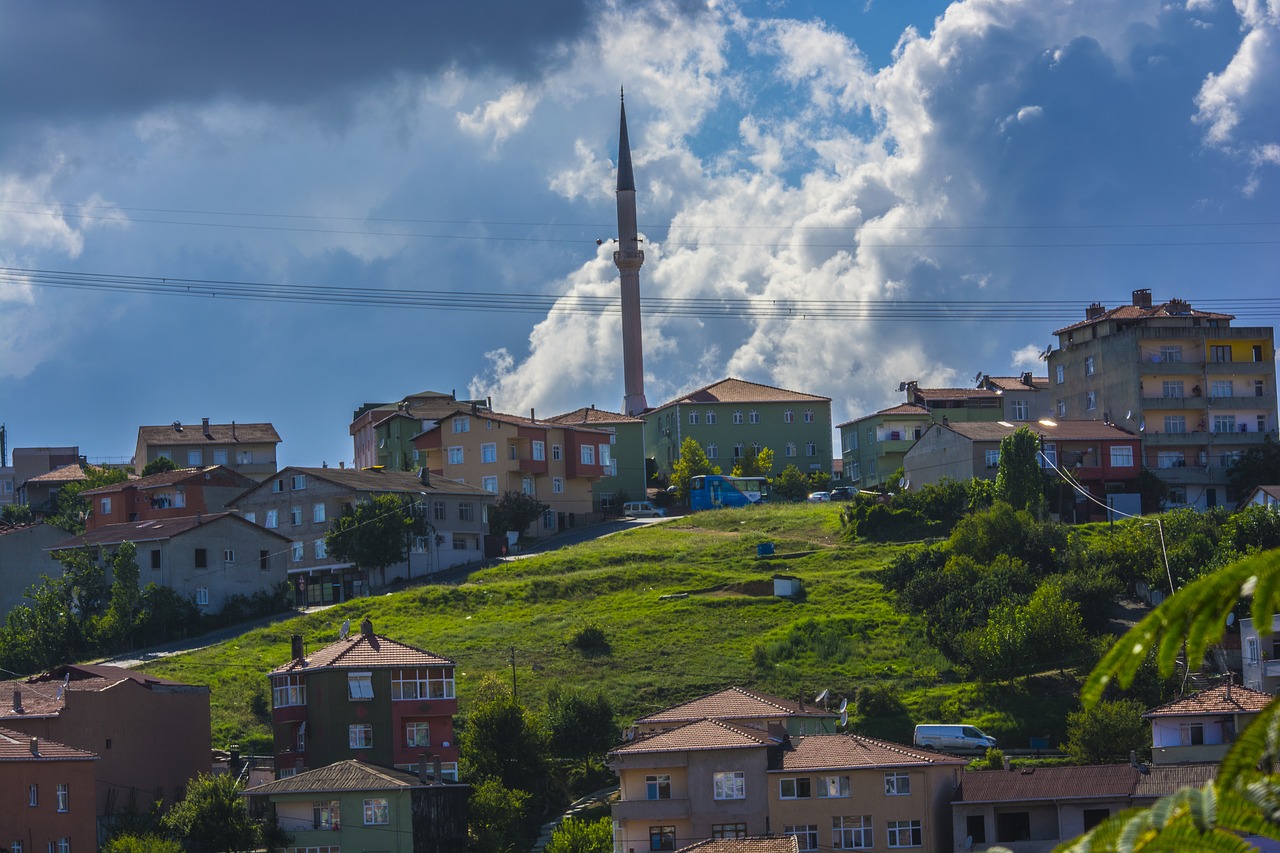 cloud  houses  sky free photo