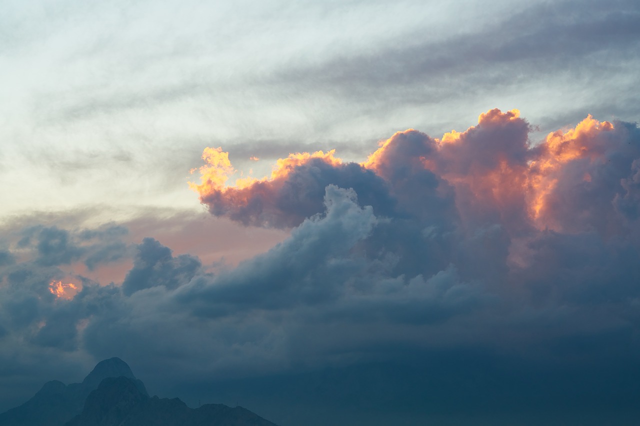 cloud  dramatic  red free photo