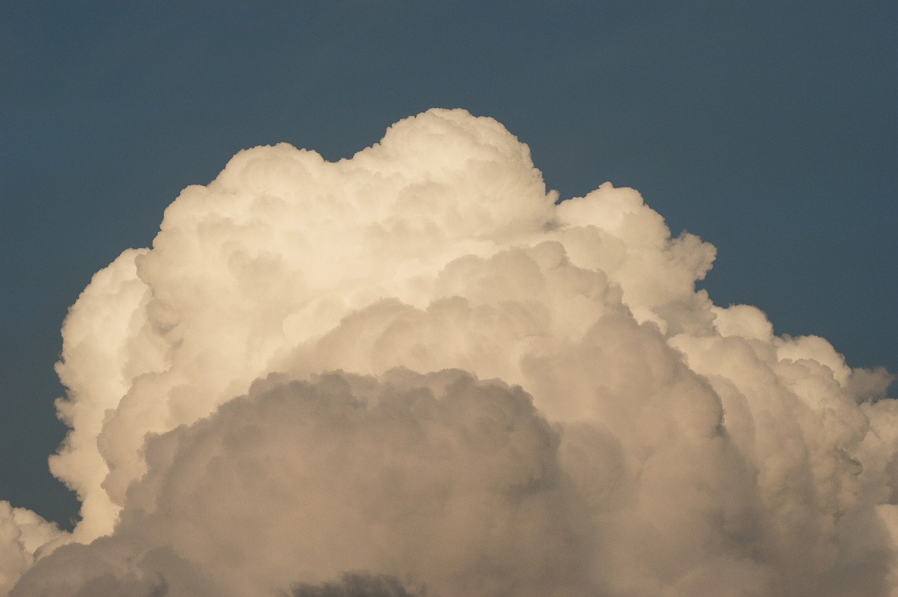 cloud thunderhead fluffy free photo