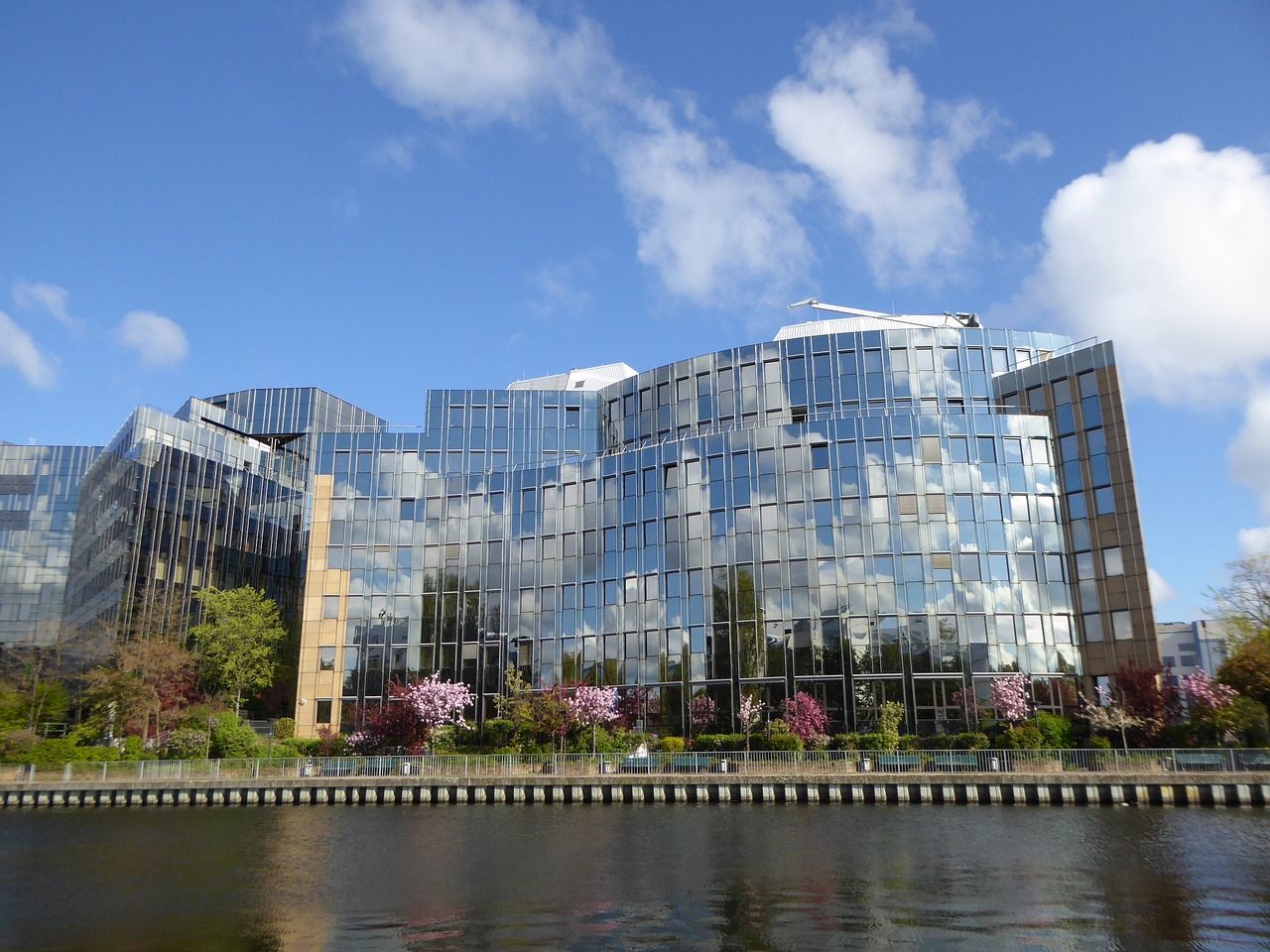 clouds mirroring facade free photo