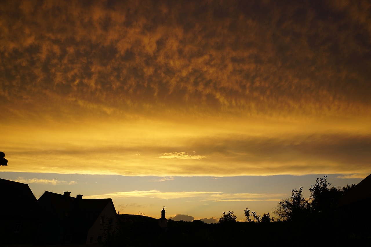 clouds abendstimmung evening sky free photo