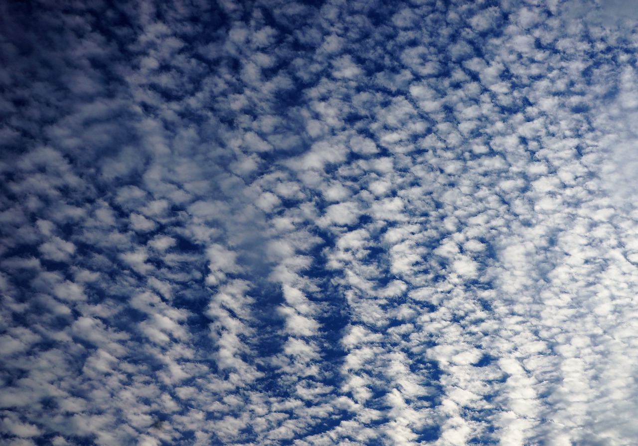 clouds stripes high sky free photo