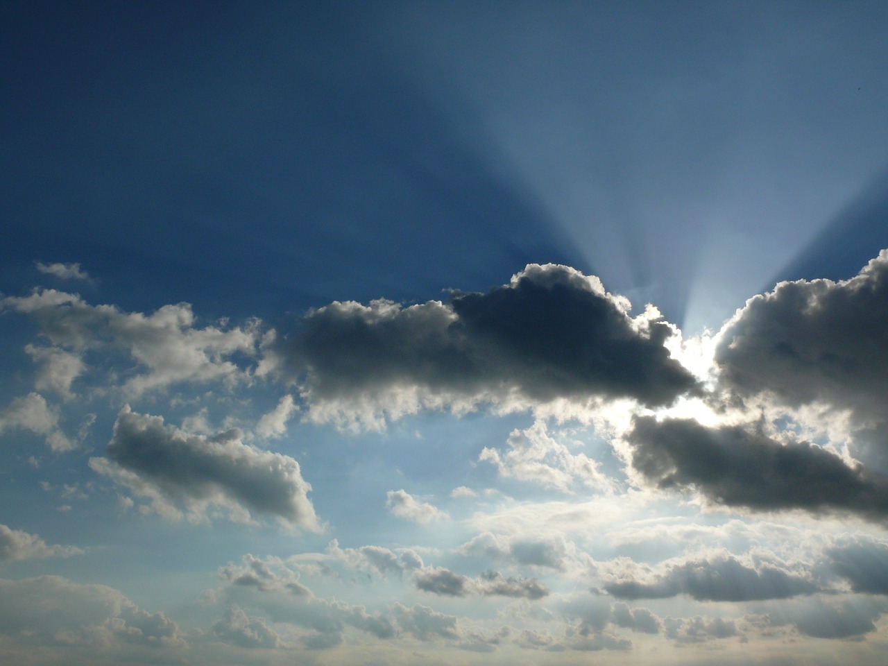 clouds clouds form dark clouds free photo