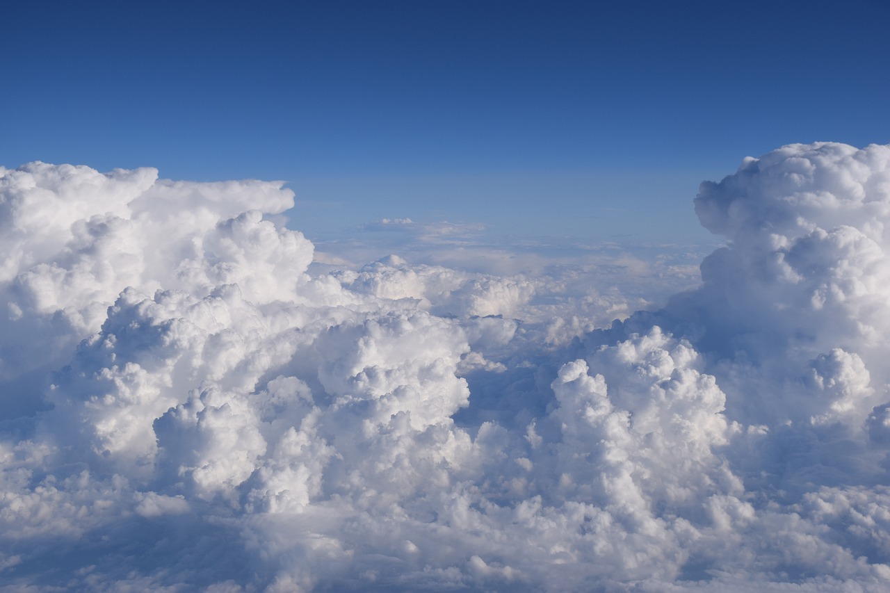 clouds  flight  air travel free photo