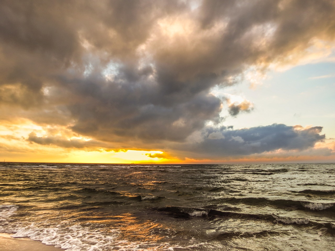 clouds  sky  dramatic free photo