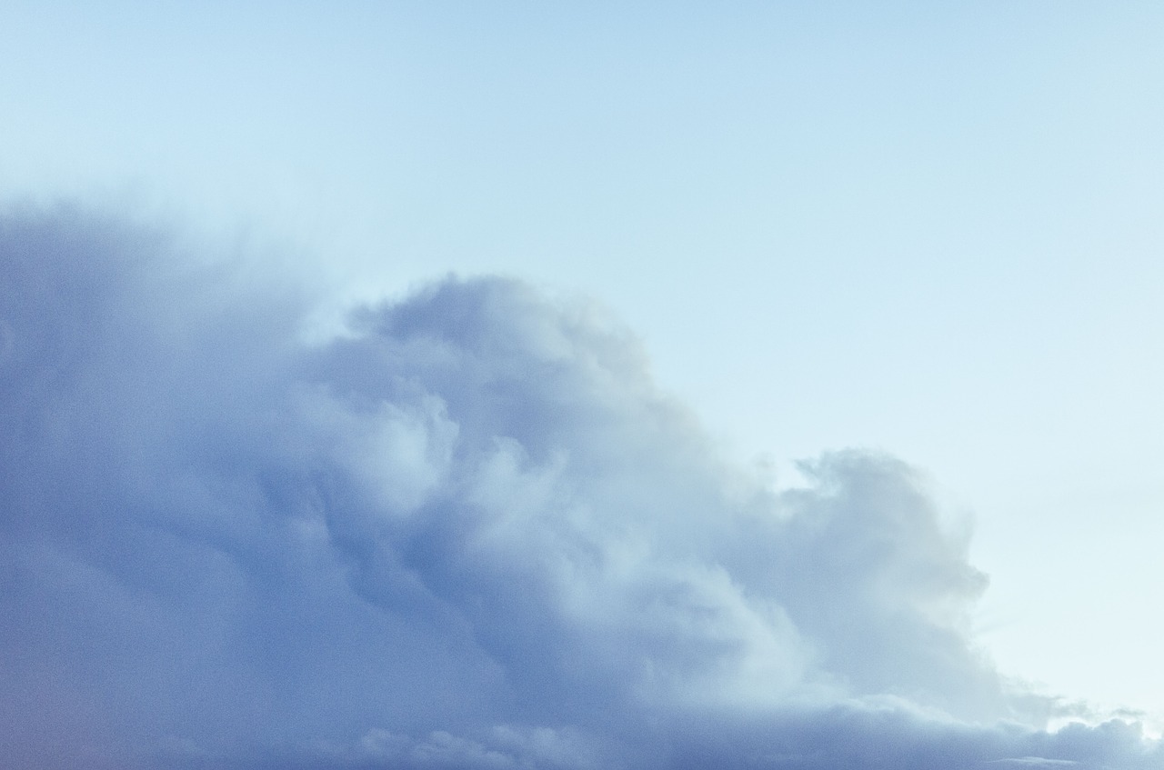 clouds  thunderstorm  weather free photo