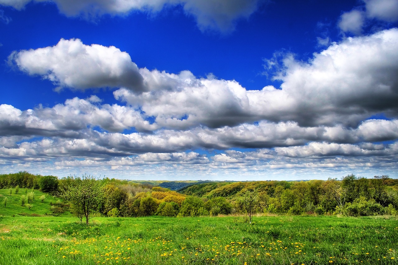 clouds  bluff  landscape free photo