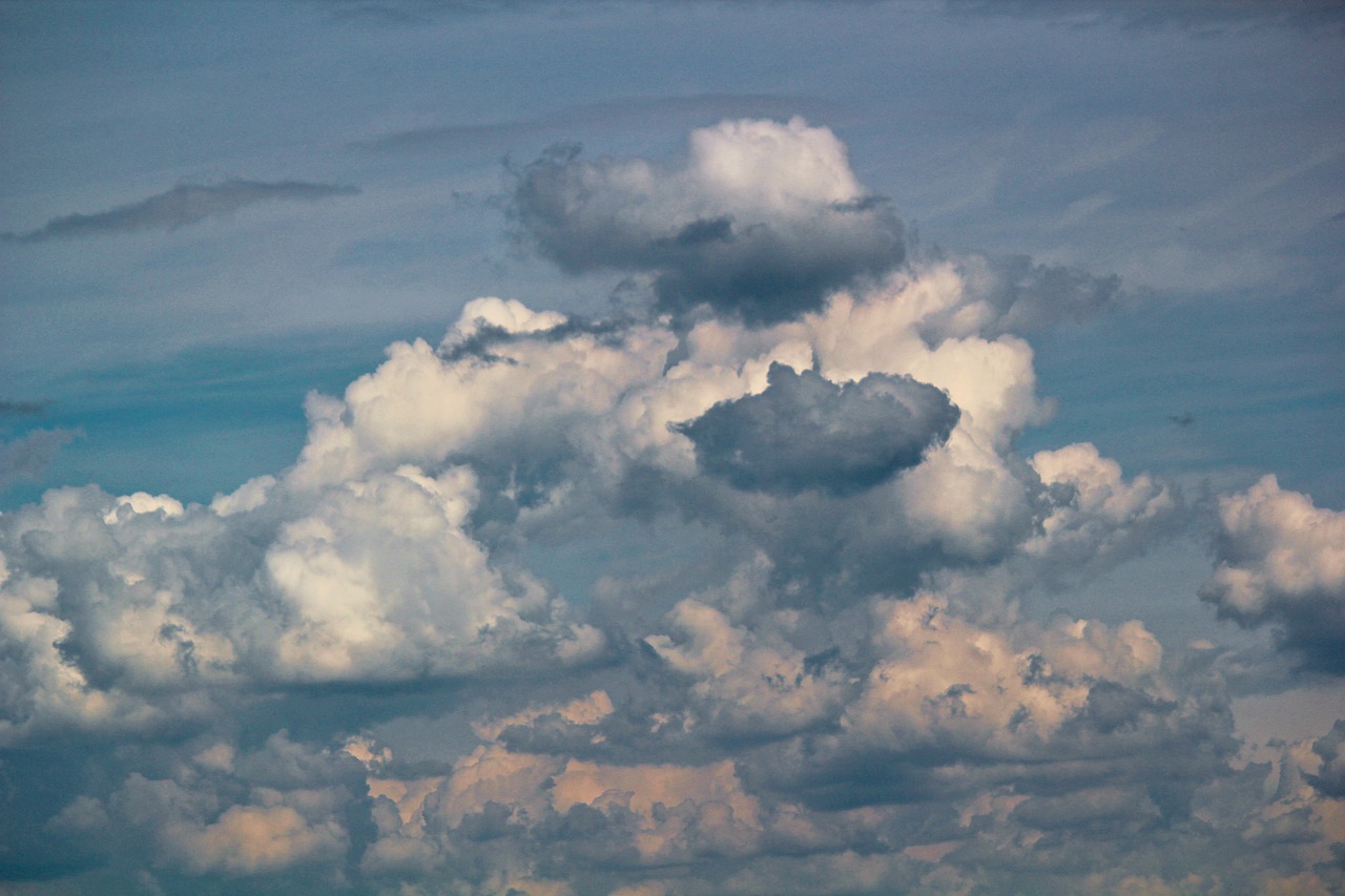 clouds  sky  cloud cover free photo