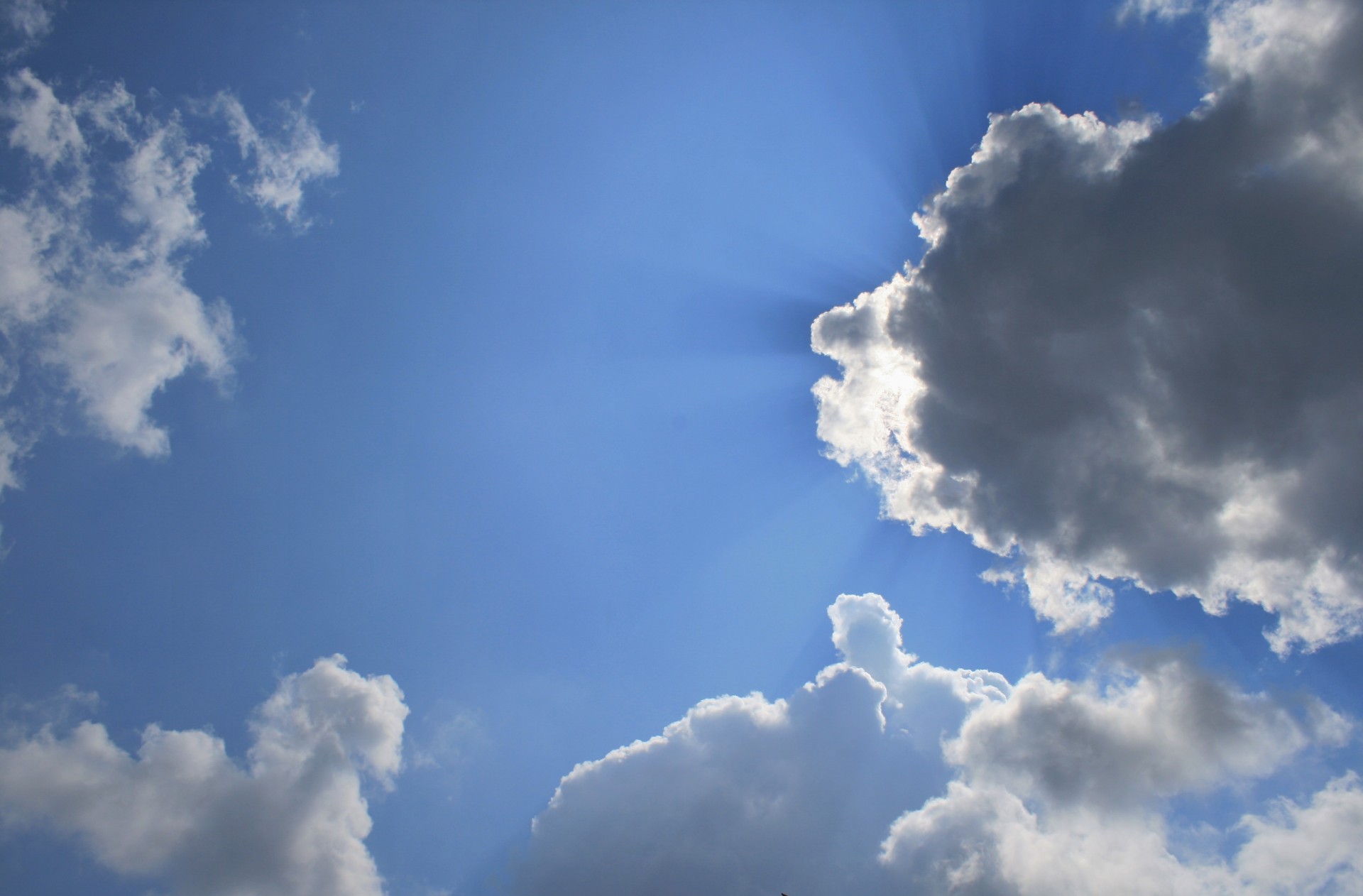 sky blue clouds free photo