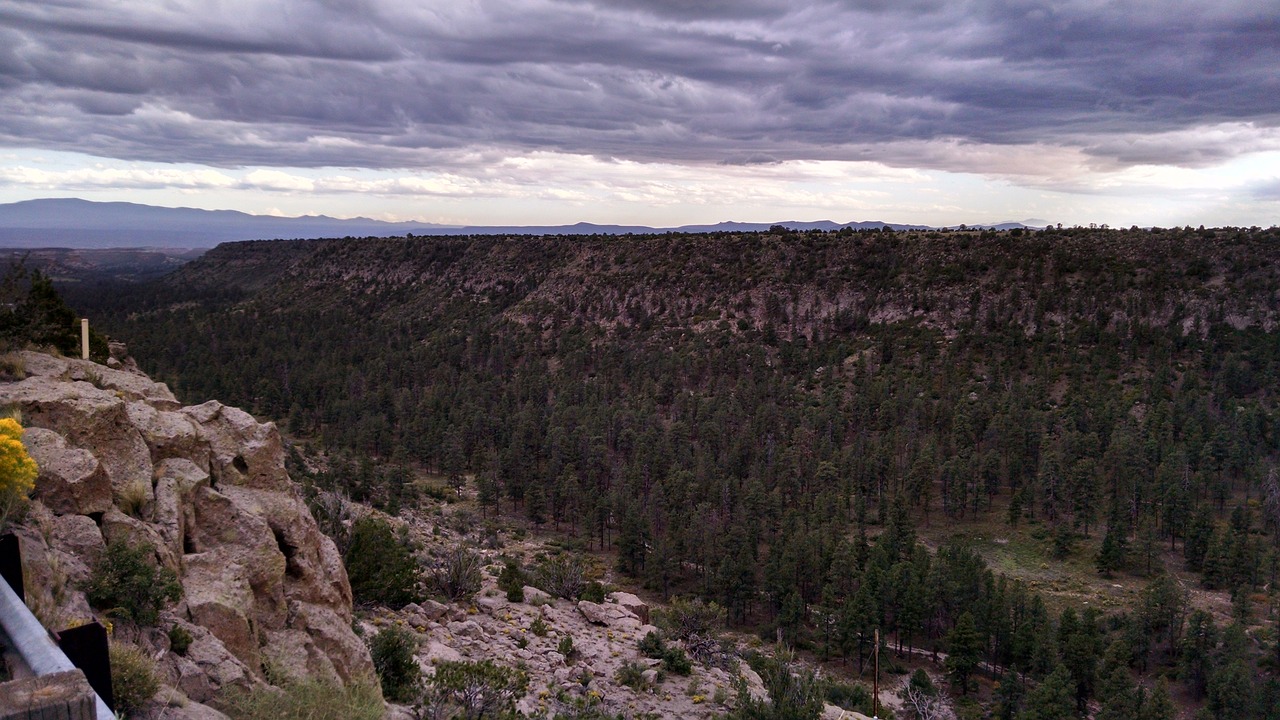 cloudscape valley mesas free photo