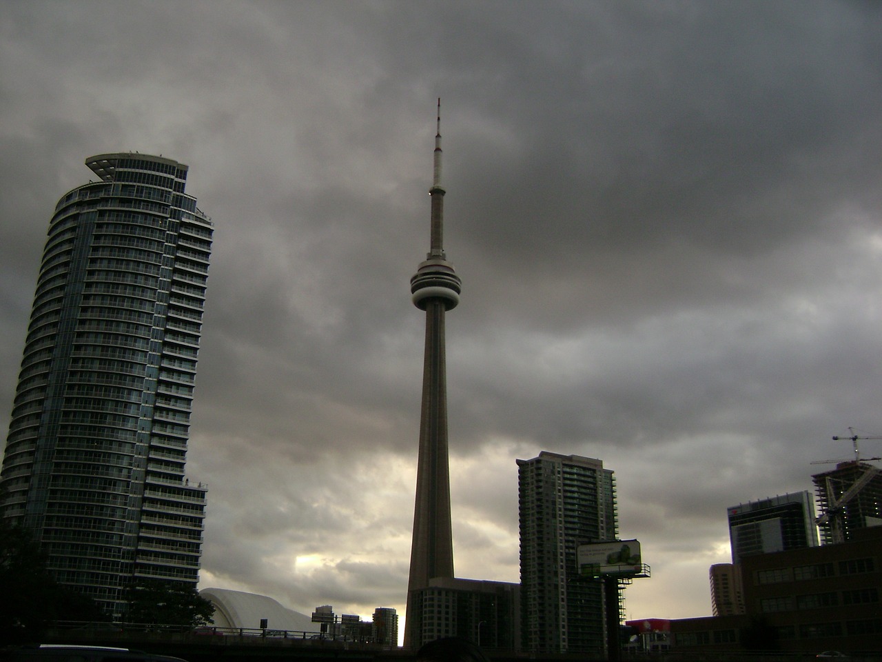 cloudy cn tower canada free photo