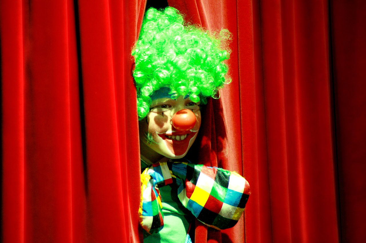 clown close up entertainment free photo