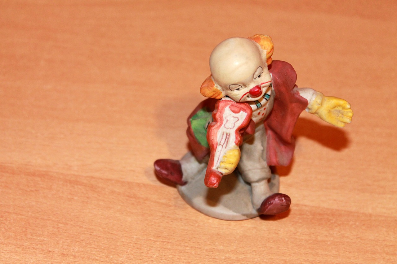 clown figure porcelain free photo