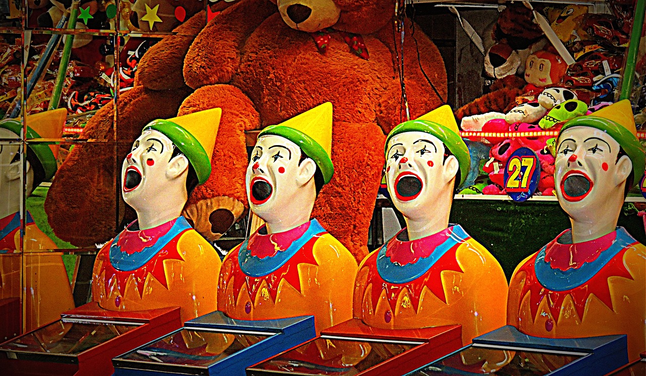 clowns show entertainment free photo