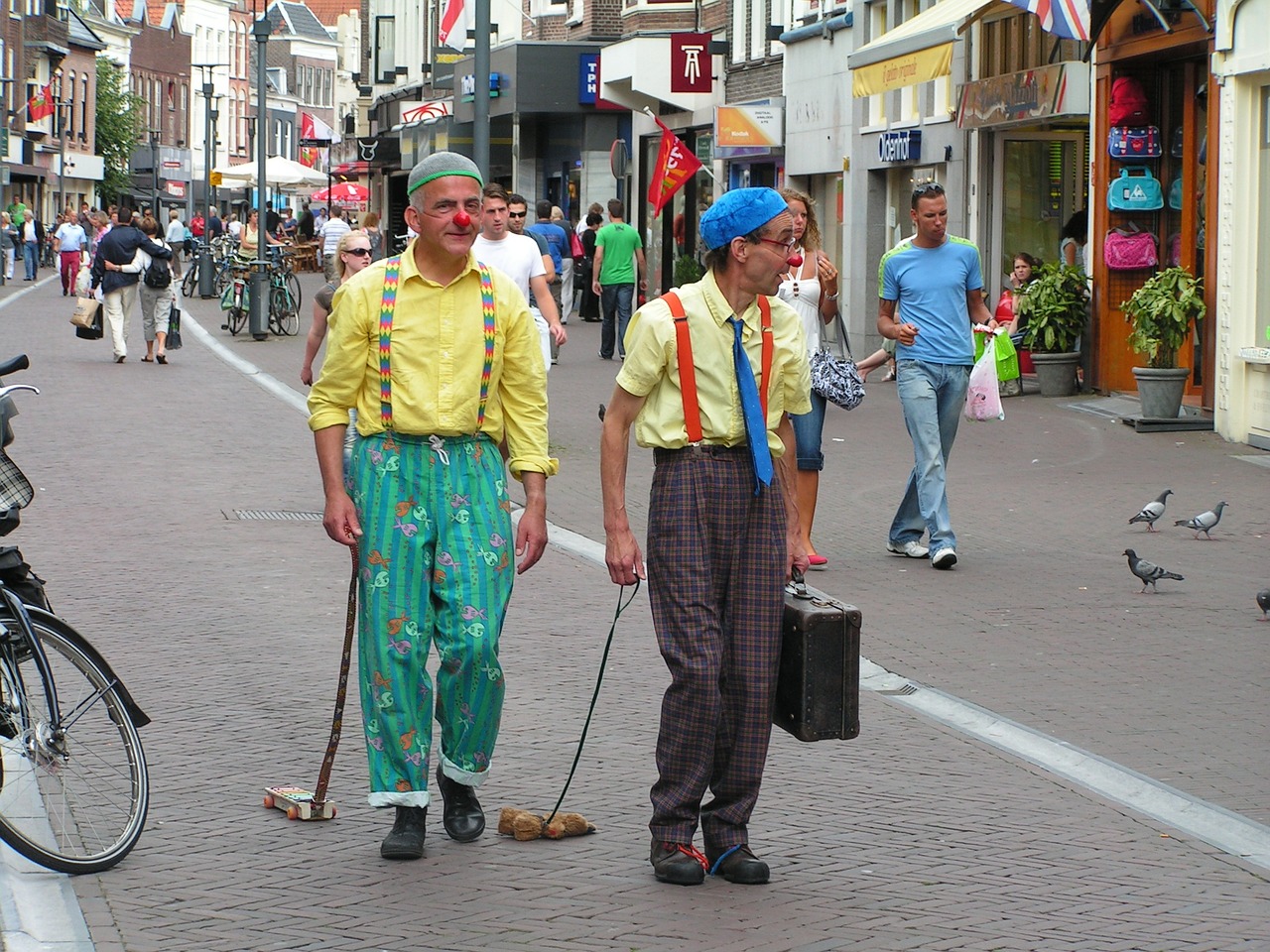 clowns street artist amersfoort free photo