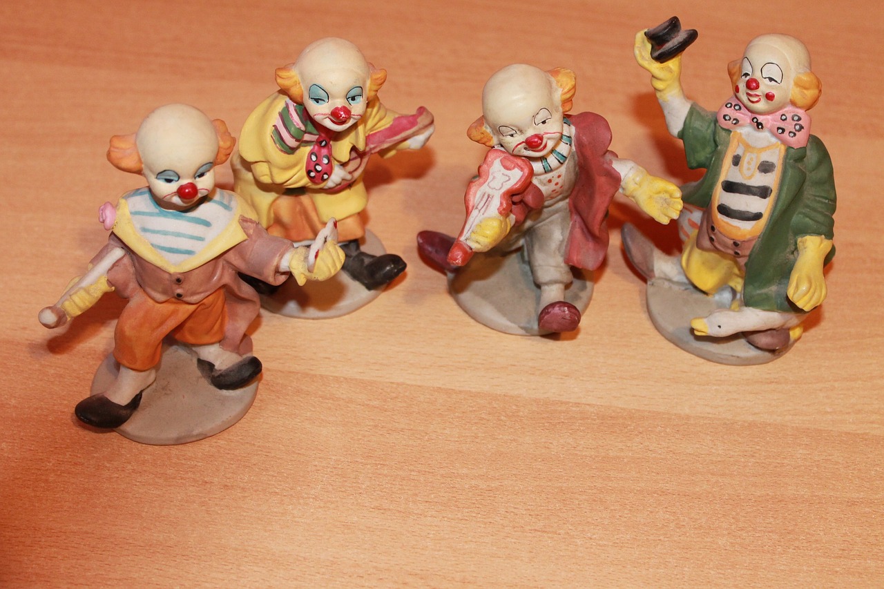 clowns figure porcelain free photo