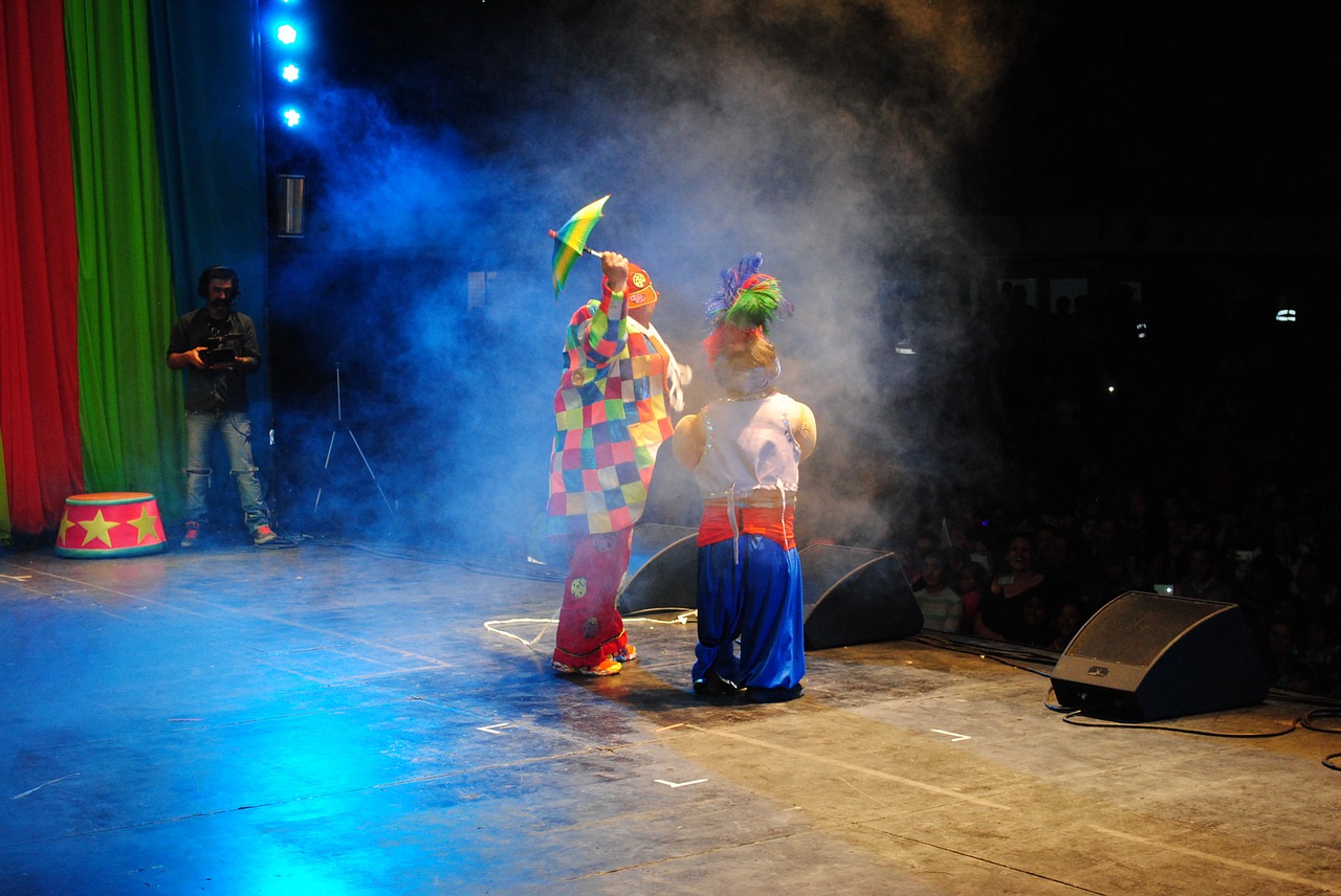 clowns clown scenario free photo