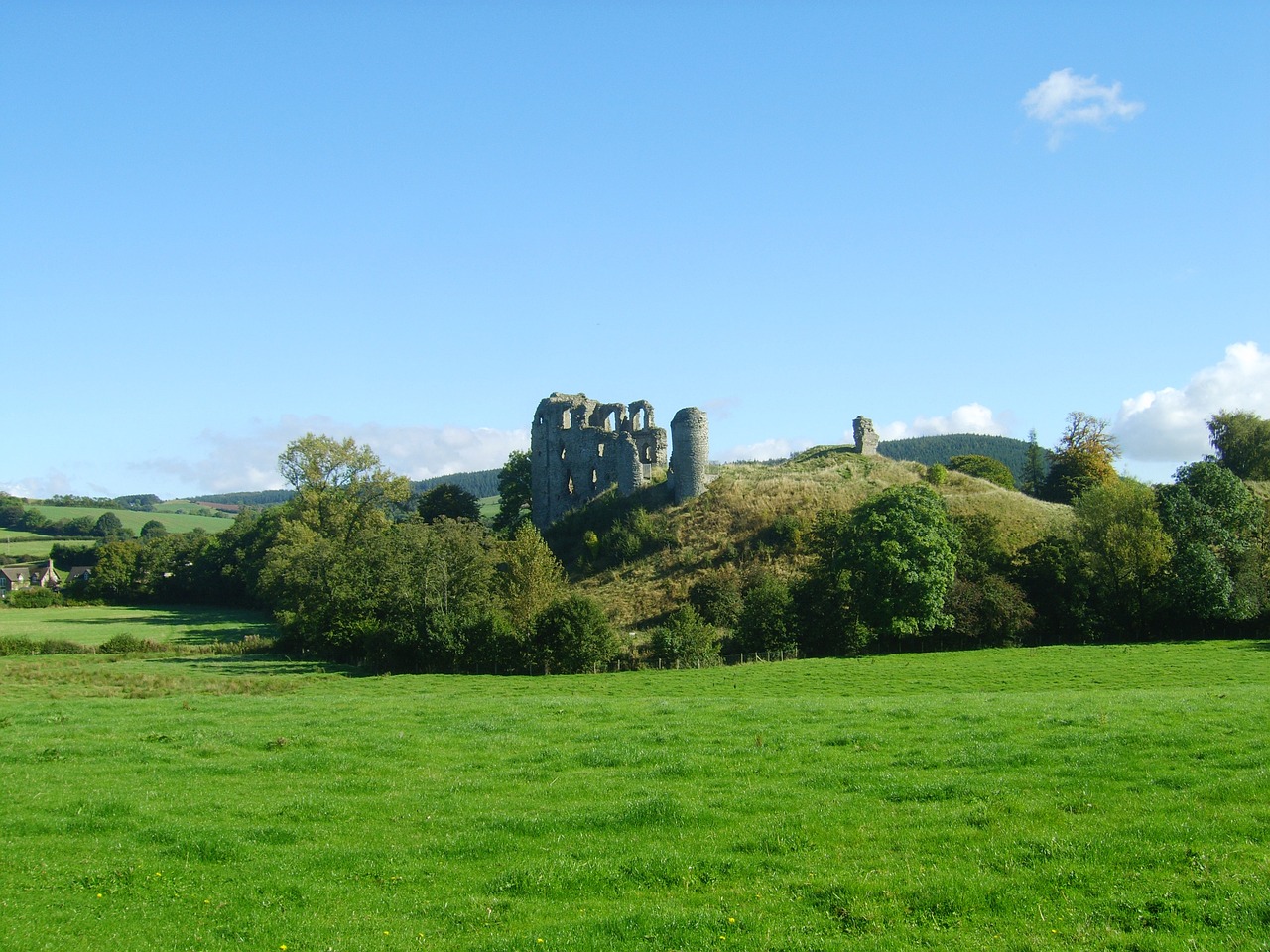 clun castle clun castle free photo