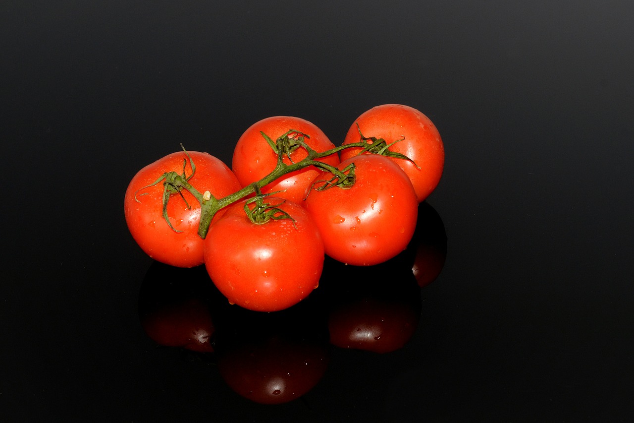 cluster tomato legume red free photo
