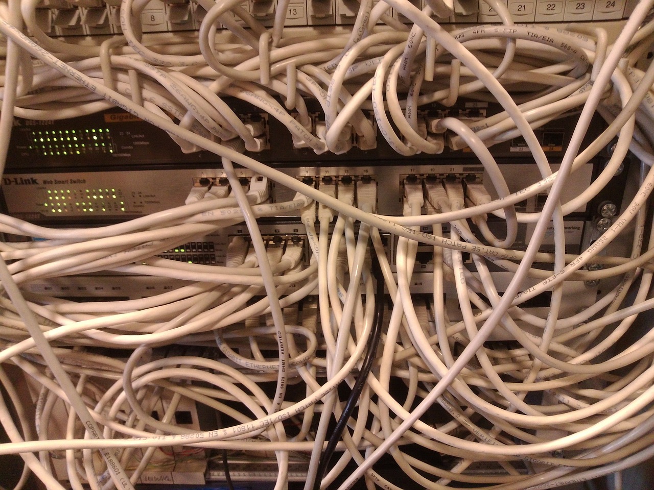 clutter cable network free photo