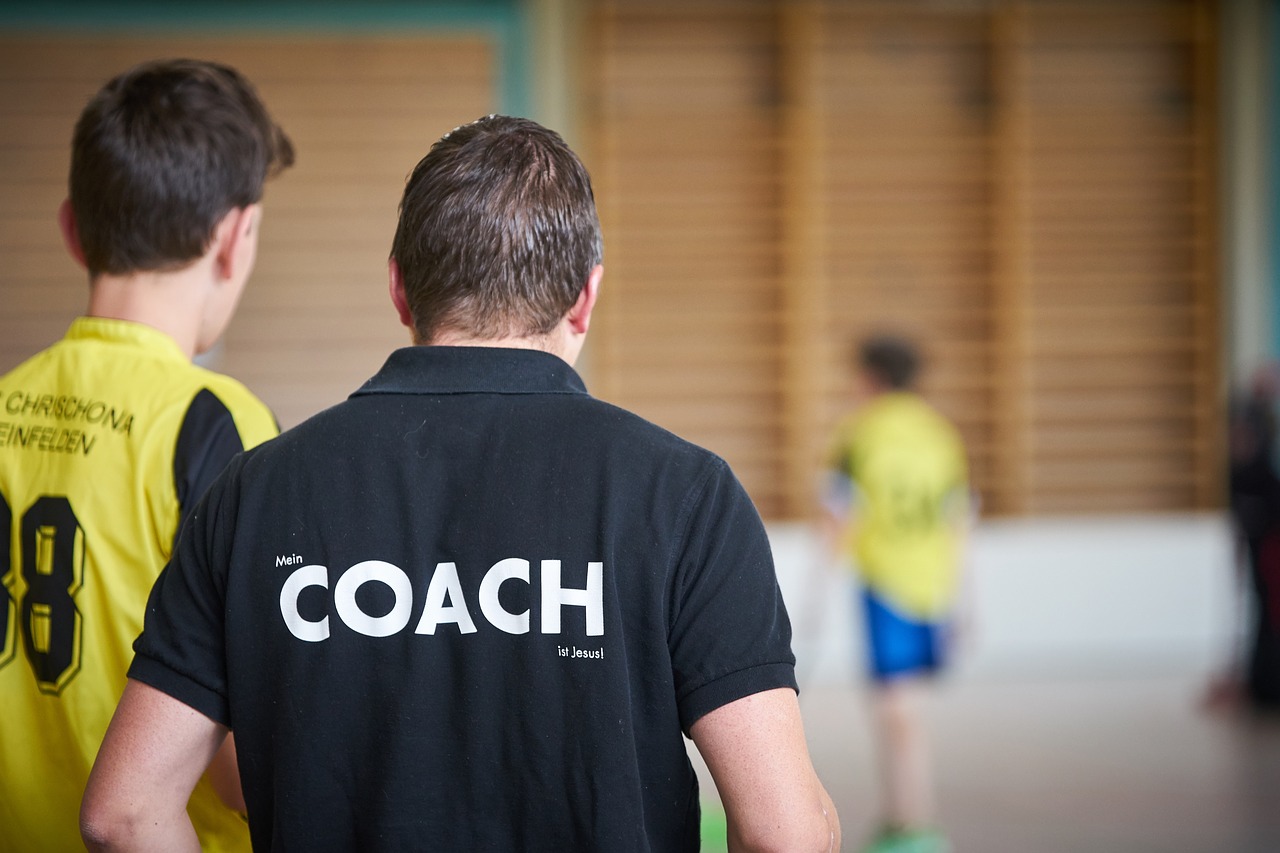 coach floorball mentor free photo