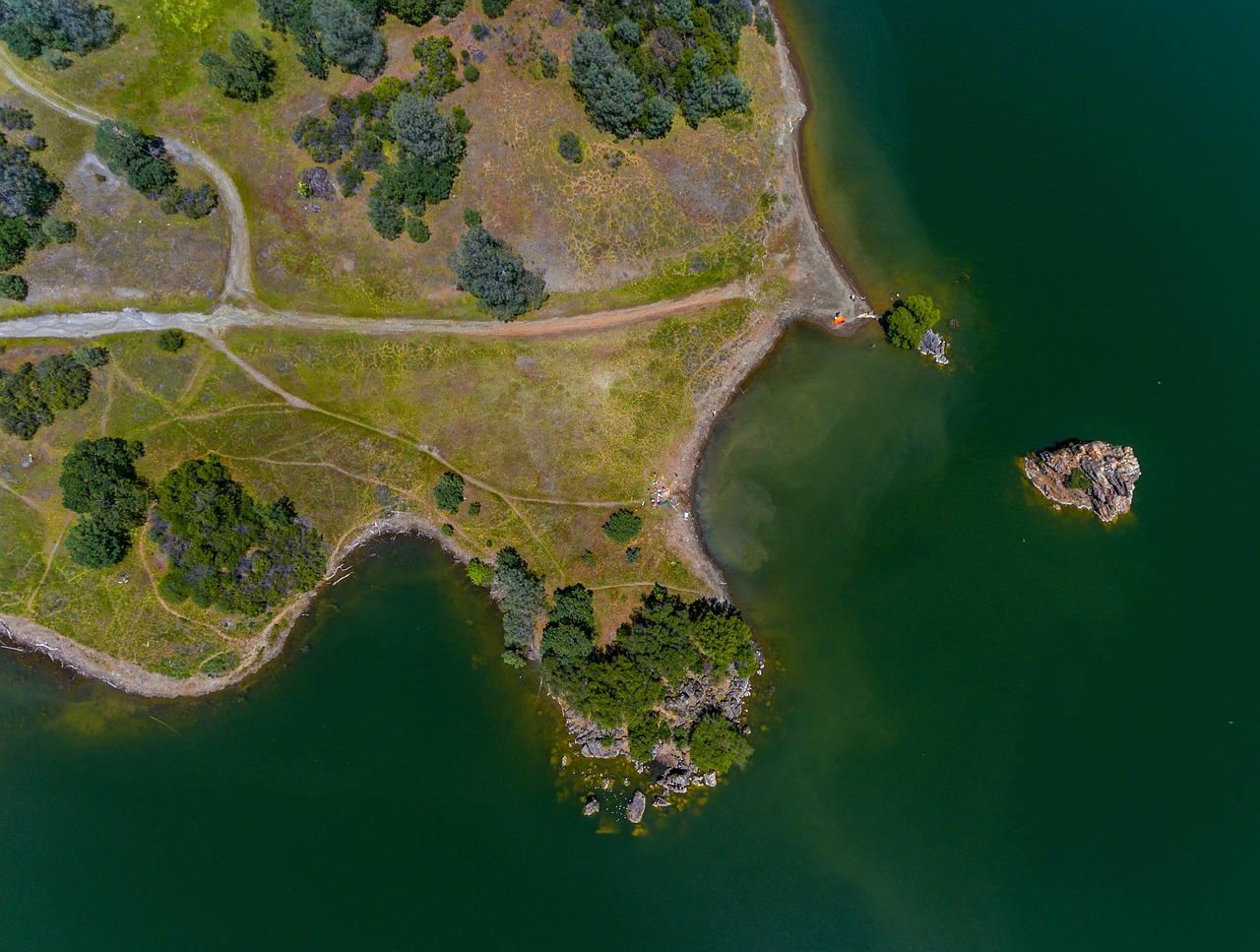 coast aerial lake free photo