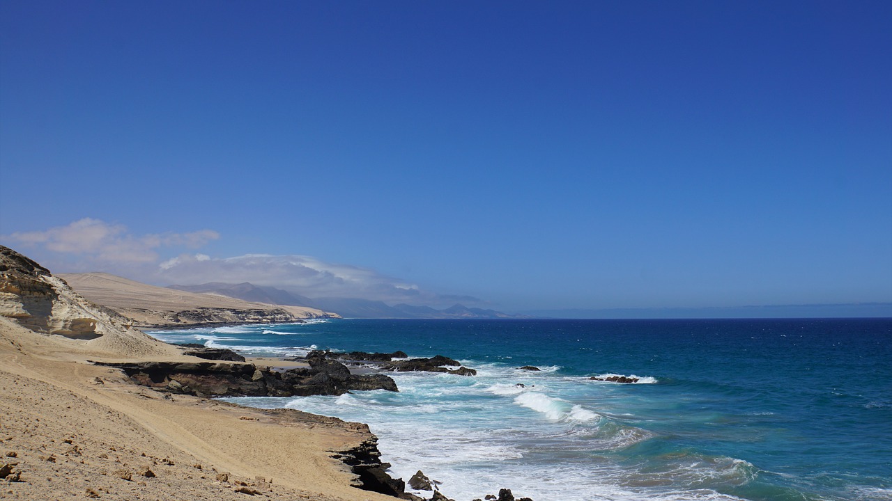 coast  sky  sea free photo