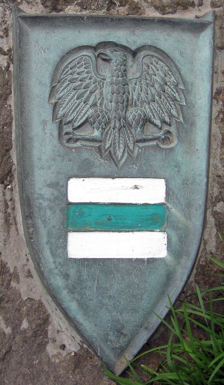 coat of arms eagle trail free photo