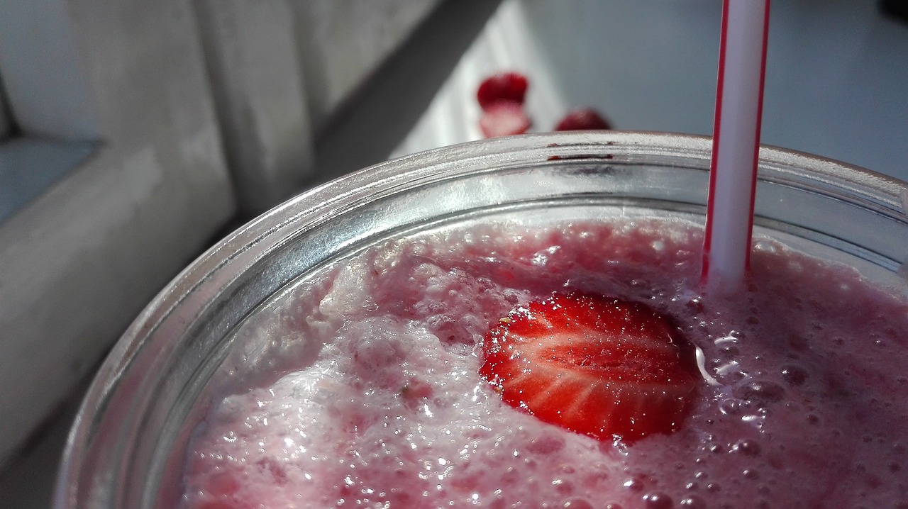 cocktail smoothie strawberry free photo