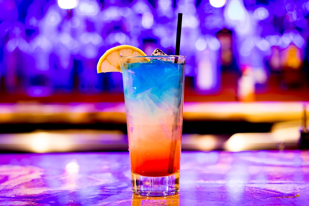 cocktail  bar  nightlife free photo