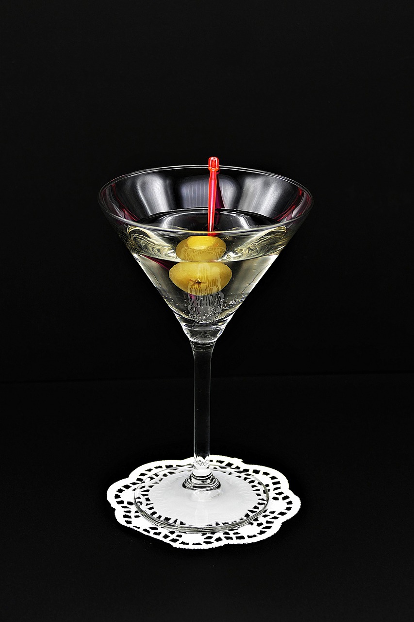 cocktail  martini  olive free photo