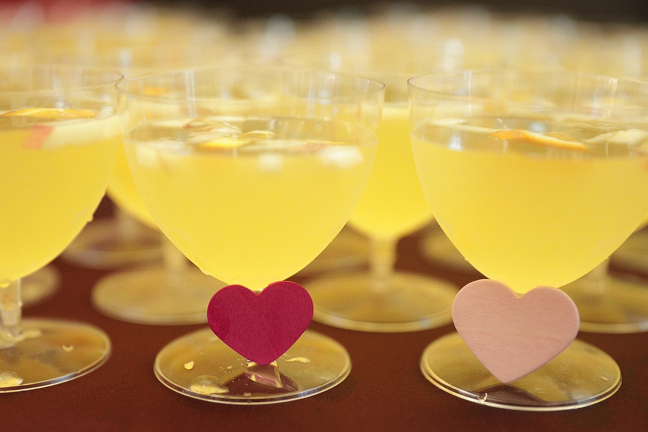 cocktails  wedding  heart free photo