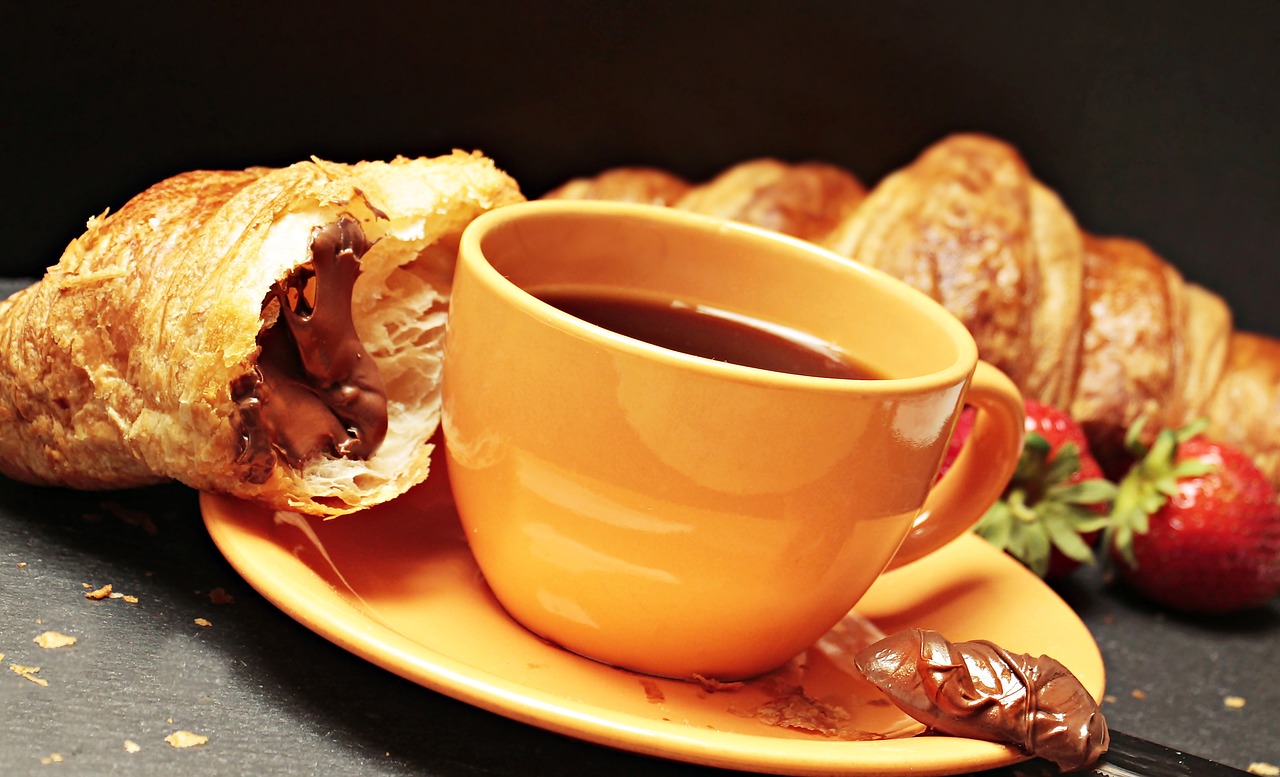 coffee croissant coffee cup free photo