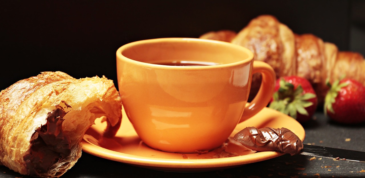 coffee croissant coffee cup free photo