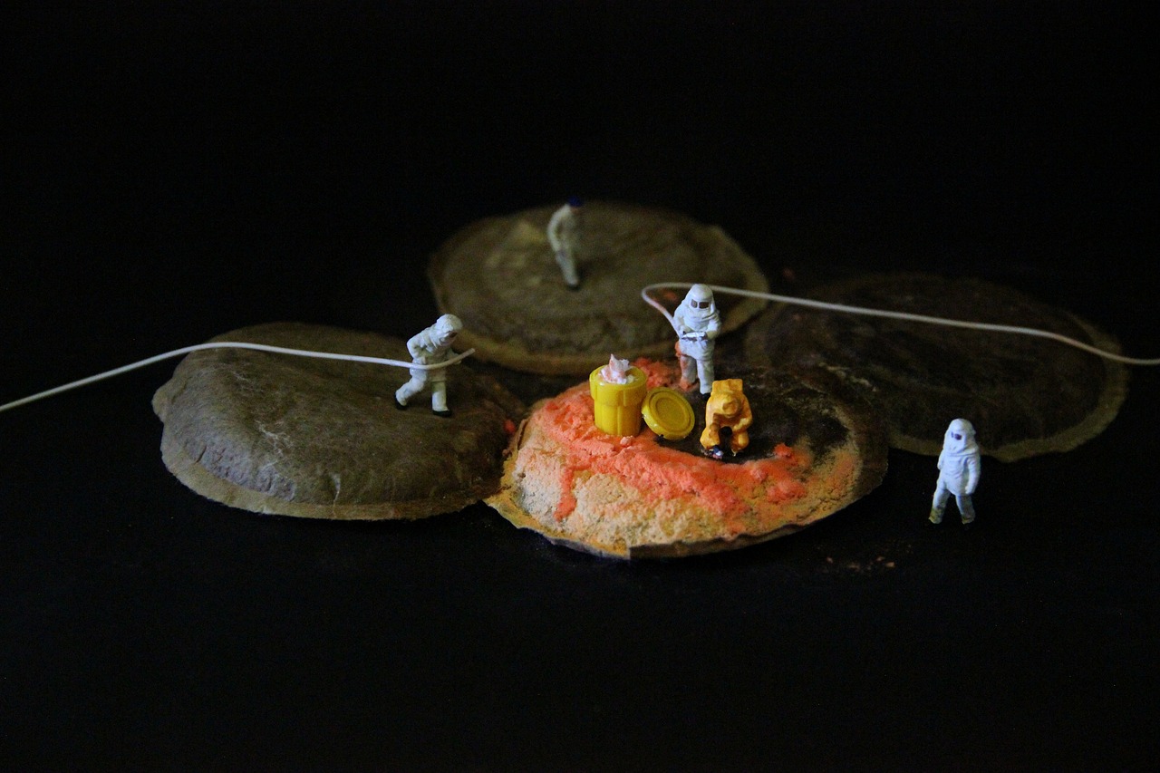 coffee mold miniature figures free photo