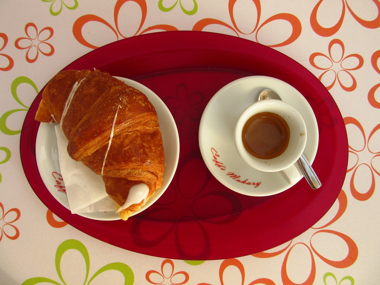 coffee croissant breakfast free photo