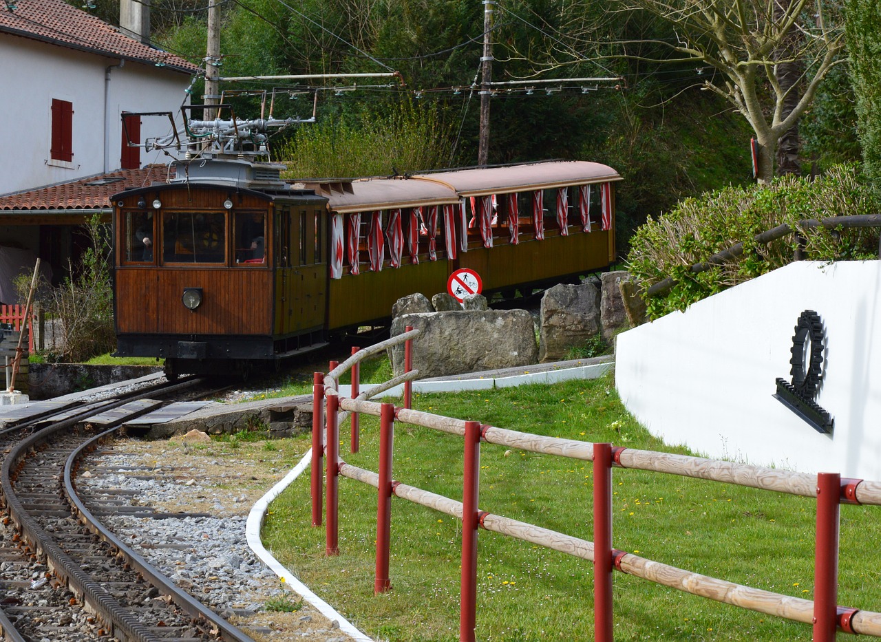 cogwheel train the rhune mountain basque coast free photo