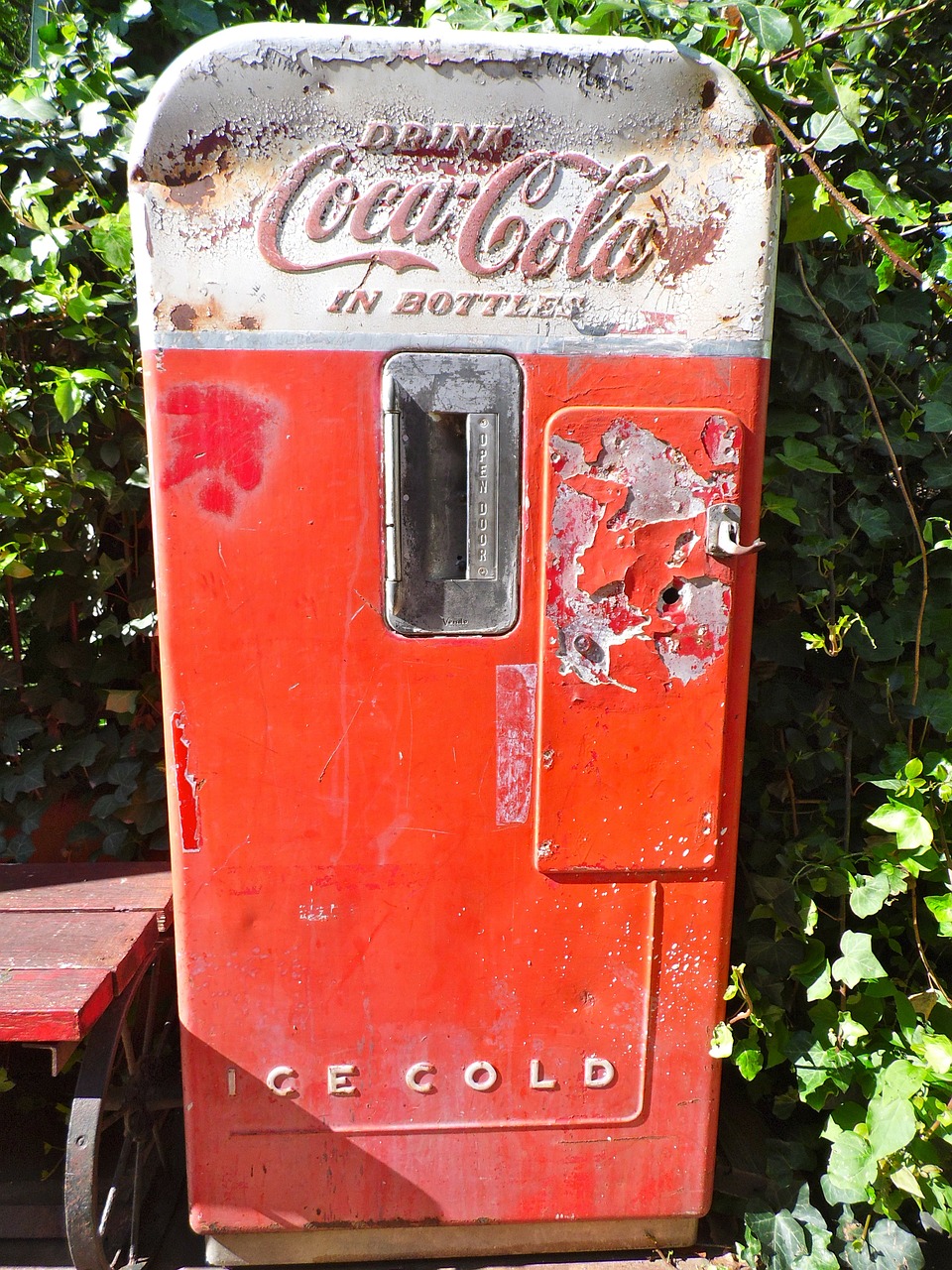 coke machine coca cola old free photo