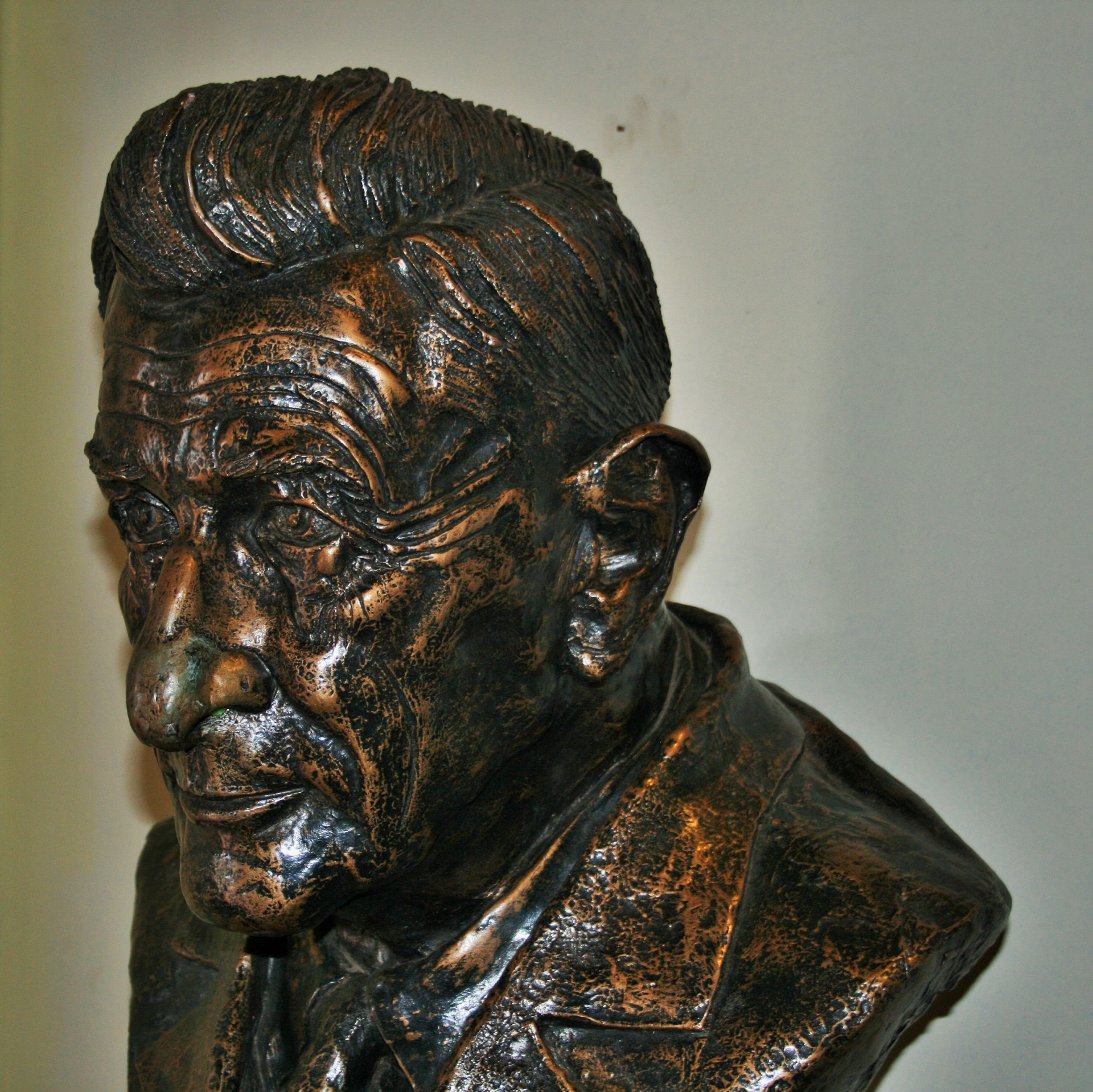 bust colonel mcgregor founder free photo