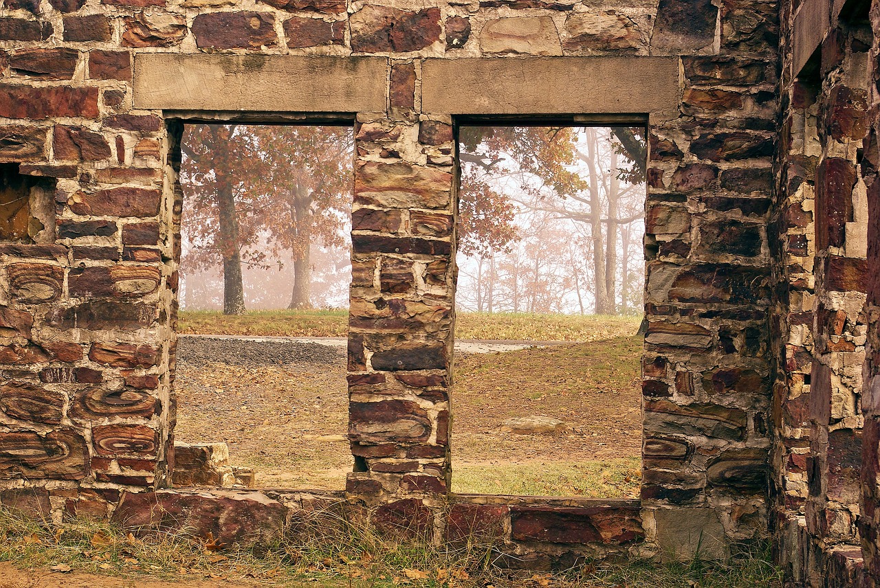 college lodge ruin  fog  ruin free photo