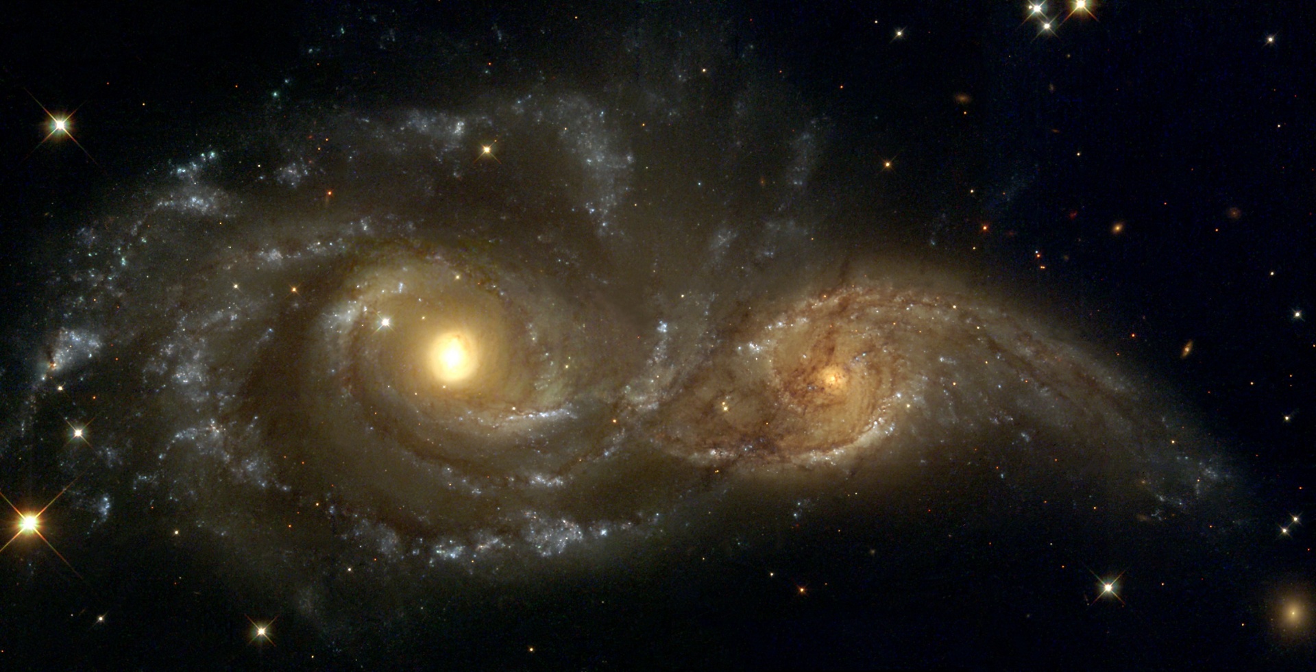 colliding spiral galaxies ngc 2207 ic 2163 free photo