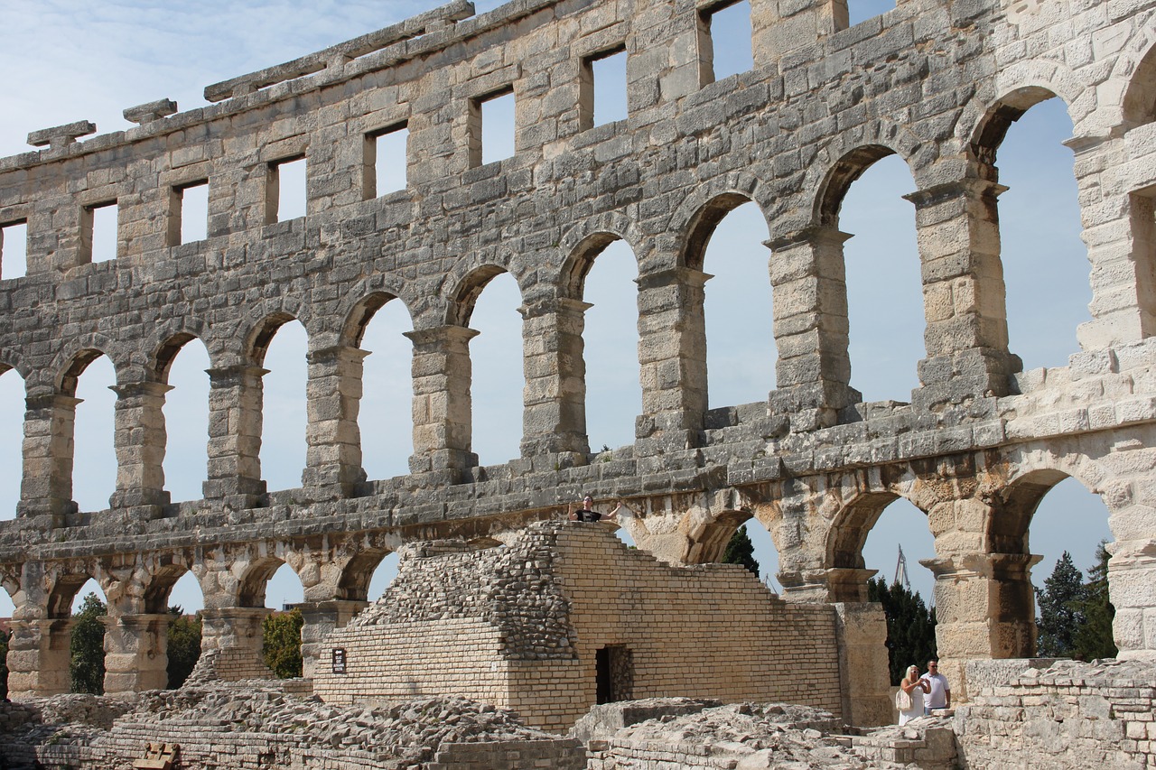 colloseum old architecture free photo