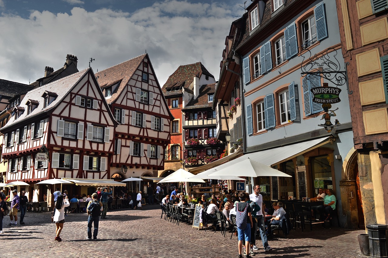 colmar timber-framed square free photo