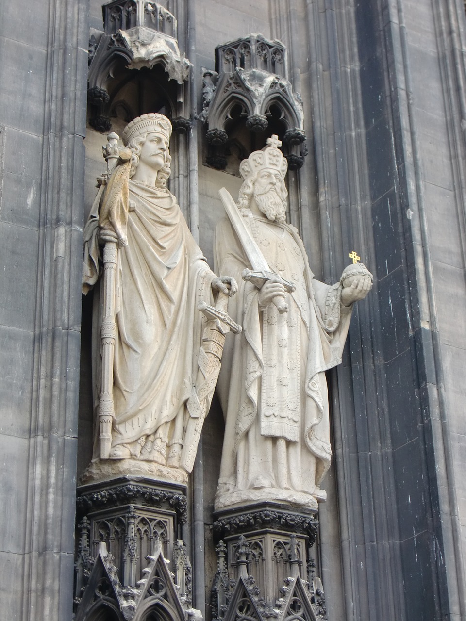cologne dom figures free photo